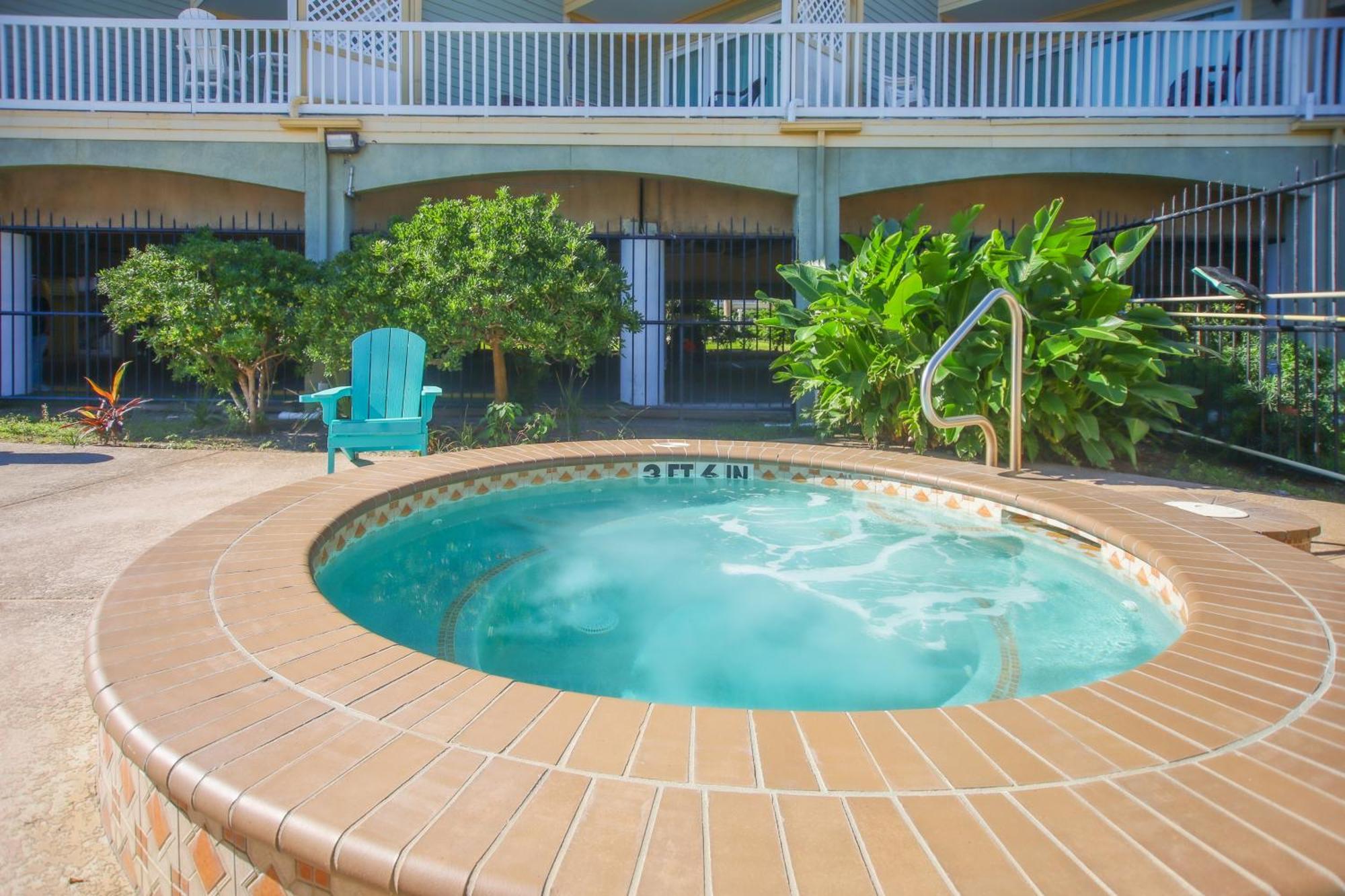 Sea-Renity Heated Pools Steps To The Beach Galveston Exteriör bild